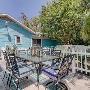 Rare- Downtown 2 Bedroom! Family Friendly! Dunedin
